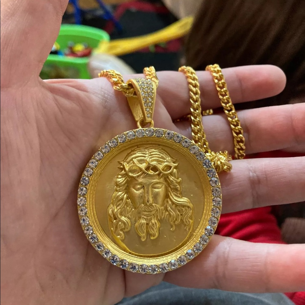 NEW men iced out Jesus flashy face necklace